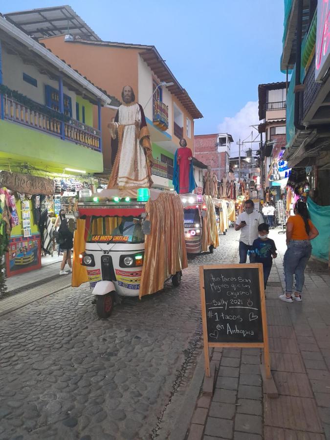 El Paraiso Paisa 5 Minutos Del Malecon Parqueadero Privado A Гуатапе Экстерьер фото